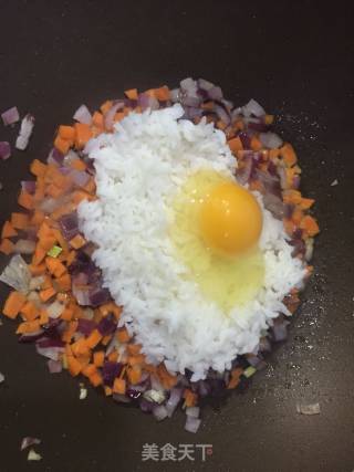 蒲烧鳗鱼蛋炒饭的做法步骤：5