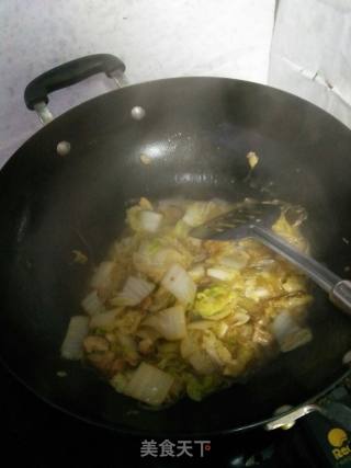 卤肉白菜炖粉条的做法步骤：3