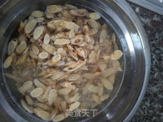 六味药膳汤的做法步骤：3