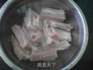 陈皮糖醋排骨的做法步骤：1