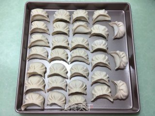 猪肉韭菜馅锅贴的做法步骤：14