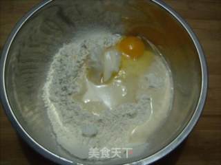 豆沙卷的做法步骤：2