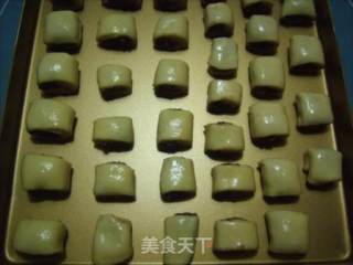 豆沙卷的做法步骤：7