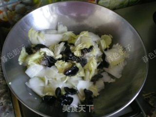 白菜炒木耳的做法步骤：5