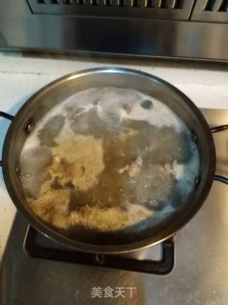 香焖牛排骨的做法步骤：1
