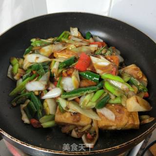 葱爆豆腐的做法步骤：12