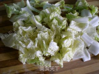 白菜炖海鱼的做法步骤：2