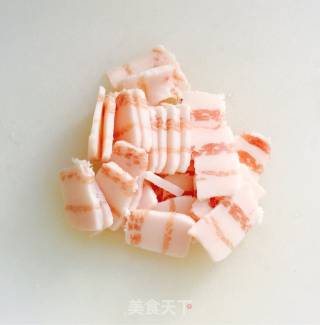 五花肉炒蒜黄的做法步骤：4