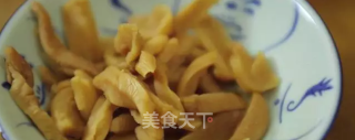 菜脯炒淡角鱼的做法步骤：2