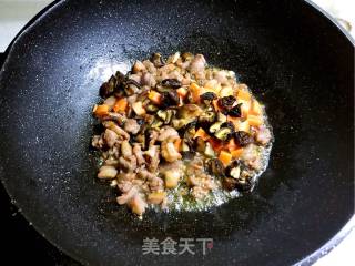糯米鸭腿香菇烧麦的做法步骤：7