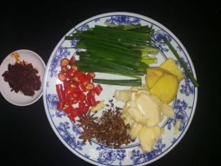 香辣鸭煲的做法步骤：4