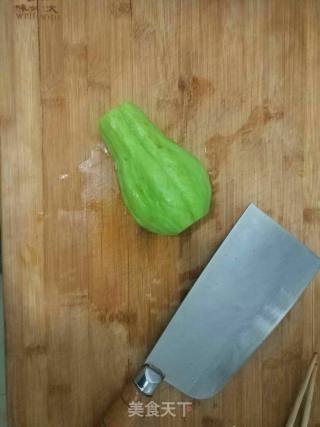 凉拌佛手瓜的做法步骤：1