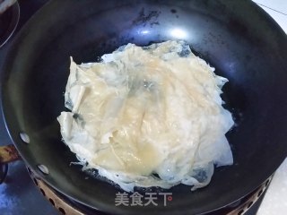 腐皮炒青菜的做法步骤：2