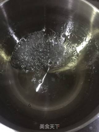 奥尔良口味怪味花生的做法步骤：2