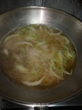 清汤挂面的做法步骤：4