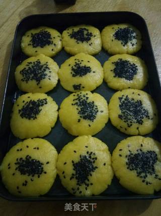 #烤箱美食#黑芝麻桃酥的做法步骤：5