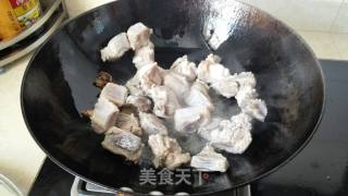 土豆烧排骨的做法步骤：5