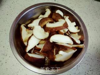 豆豉香菇五花肉的做法步骤：3