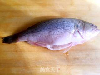 菊花鱼的做法步骤：1