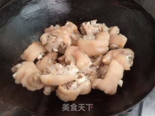 卤猪蹄的做法步骤：6