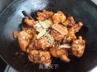 卤猪蹄的做法步骤：8