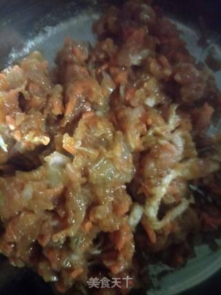 鲜虾肉馅百财饺子的做法步骤：2