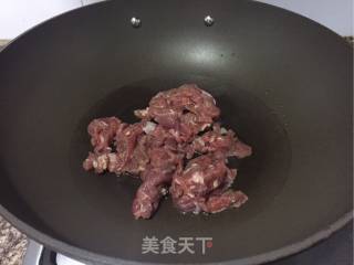 爆炒羊肉的做法步骤：3