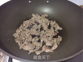 爆炒羊肉的做法步骤：4