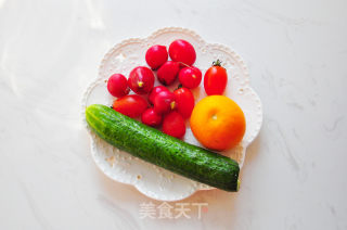 小黄鸡果盘的做法步骤：1