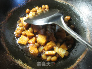 花生米烧冬笋的做法步骤：10