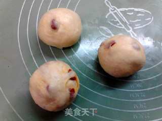 #烤箱美食#乳酪枸杞面包的做法步骤：9