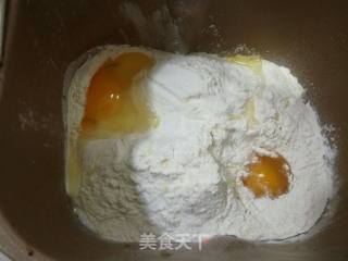 奶香蜂蜜麻花的做法步骤：2