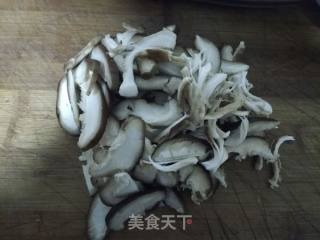 蚝油香菇炒杂蔬的做法步骤：1