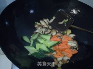 蚝油香菇炒杂蔬的做法步骤：8