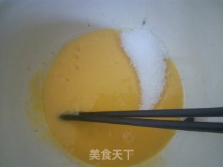 烤箱美食——红豆戚风蛋糕的做法步骤：4