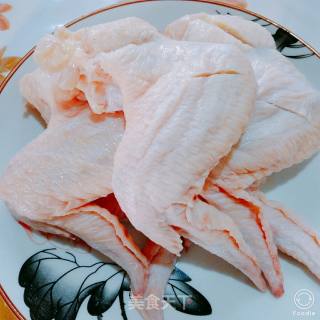 奥尔良烤鸡翅【电烤箱】的做法步骤：1