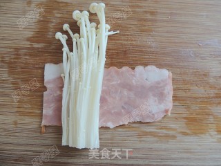 培根金针菇卷的做法步骤：4