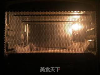 “烤箱美食”橙香蛋糕卷的做法步骤：9