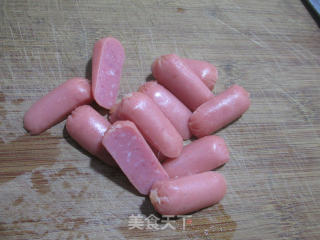 烤香肠炒花菜的做法步骤：2