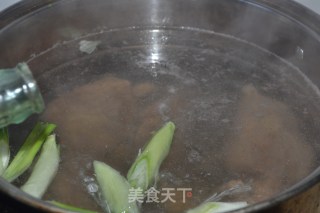 牛肉泡馍的做法步骤：4