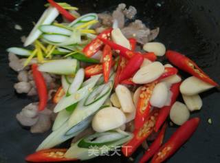 羊肉炒杏鲍菇的做法步骤：3