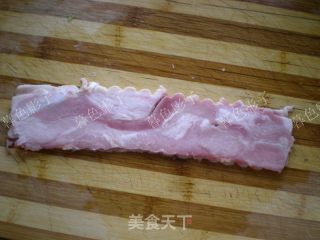 培根炒青椒的做法步骤：2