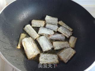 #御寒美食#茄汁带鱼的做法步骤：2