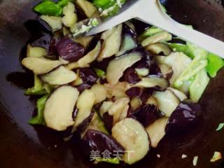 尖椒烧茄子的做法步骤：9