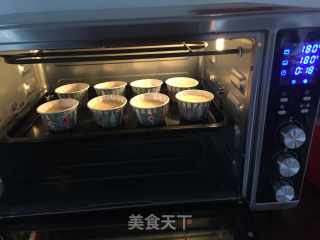圣诞纸杯蛋糕的做法步骤：7