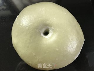 圣诞花环面包的做法步骤：2