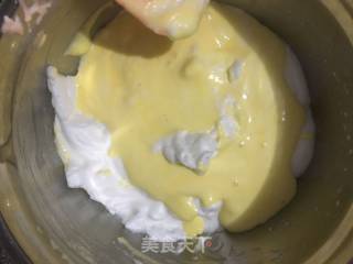 八寸烫面戚风肉松蛋糕的做法步骤：8