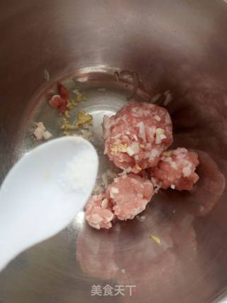 鲜肉玉子蒸的做法步骤：1
