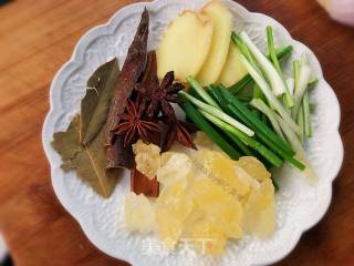土豆胡萝卜炖牛肉的做法步骤：4