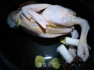 清炖整鸡的做法步骤：2